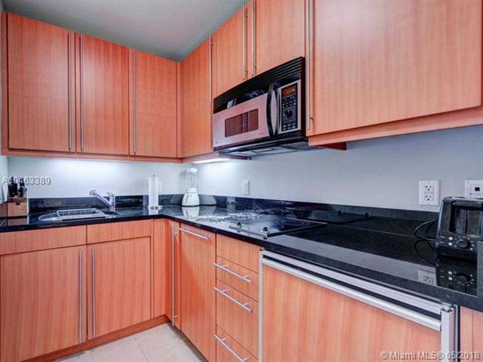 Studio,1032533084:JPEG