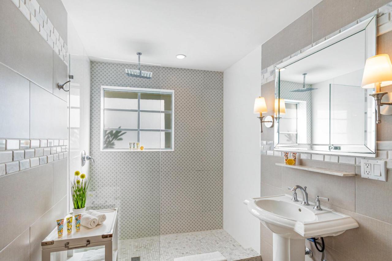 Queen Room ADA,1465764122:JPEG