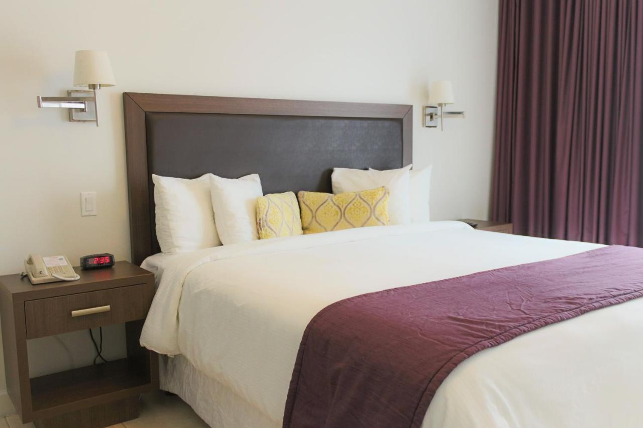 Standard King Room No Resort Fee,112795776:JPEG