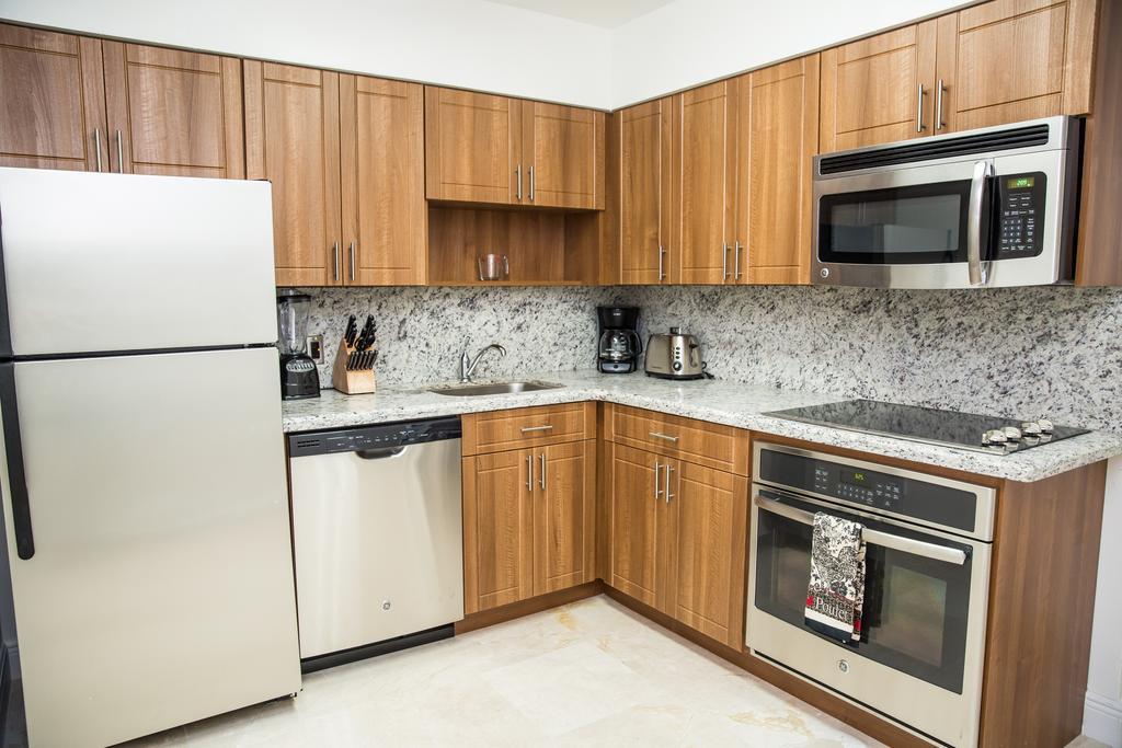 Deluxe One Bedroom Suite