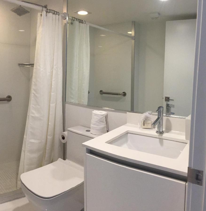 Two Bedrms Accessible Apt Roll shower
