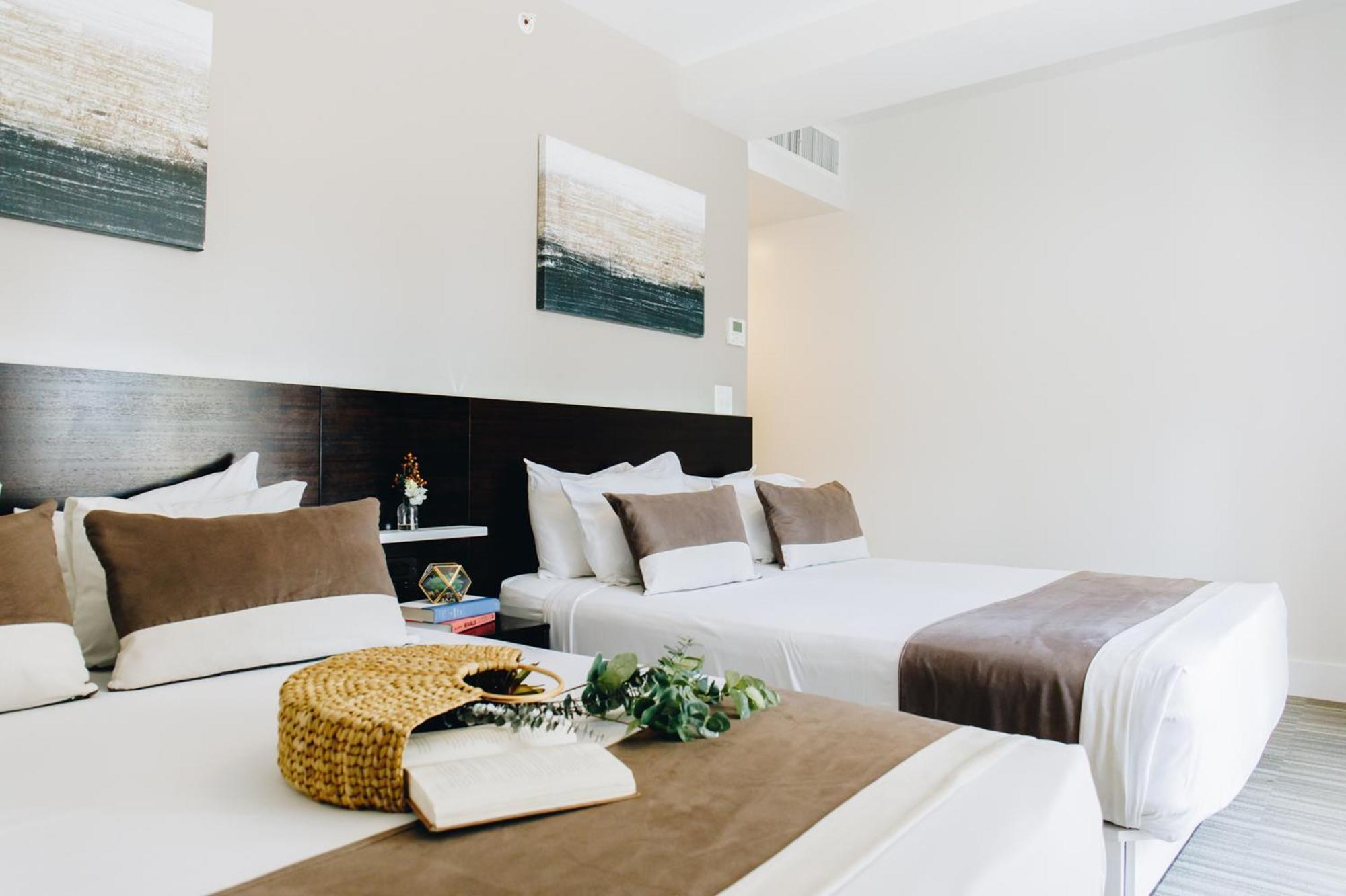Habitación Deluxe con 2 camas grandes y vistas a la ciudad