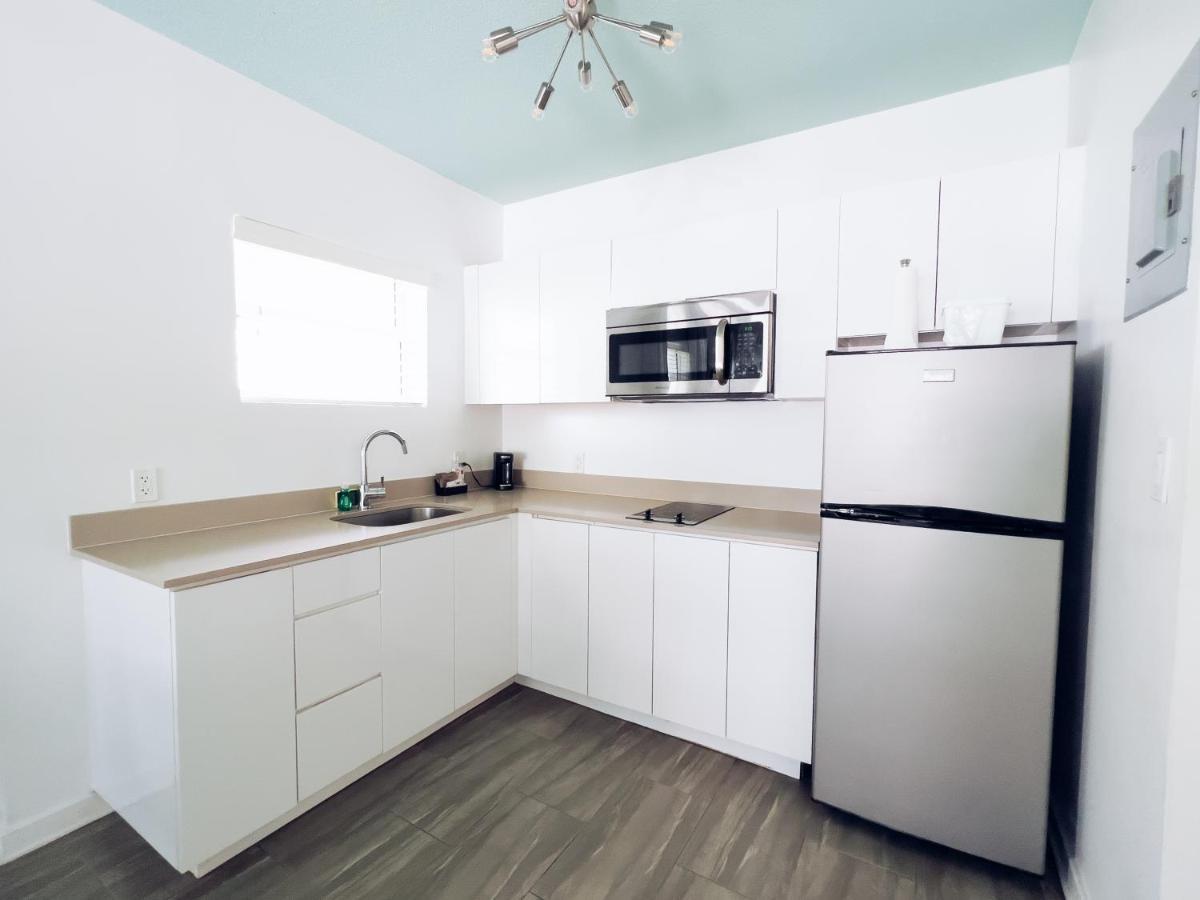 One-Bedroom King Suite with Two Queen Beds,1293414352:JPEG