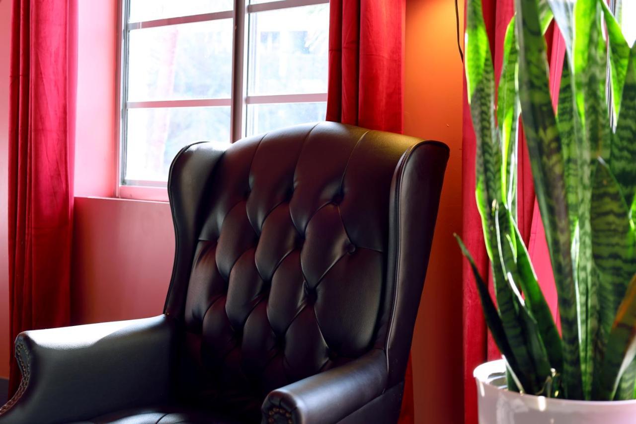 Large King Room,1348497779:JPEG