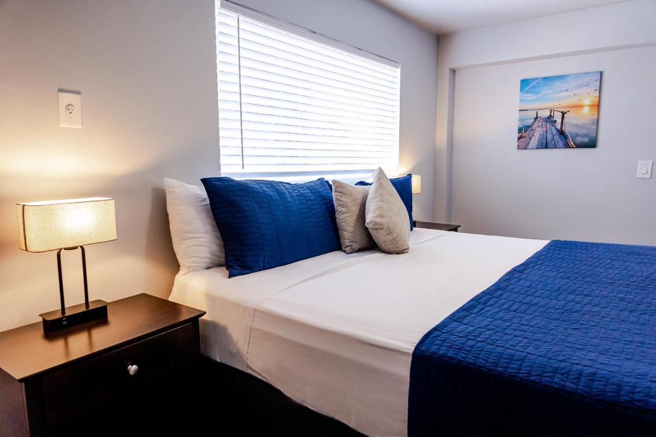 Double Room King Bed