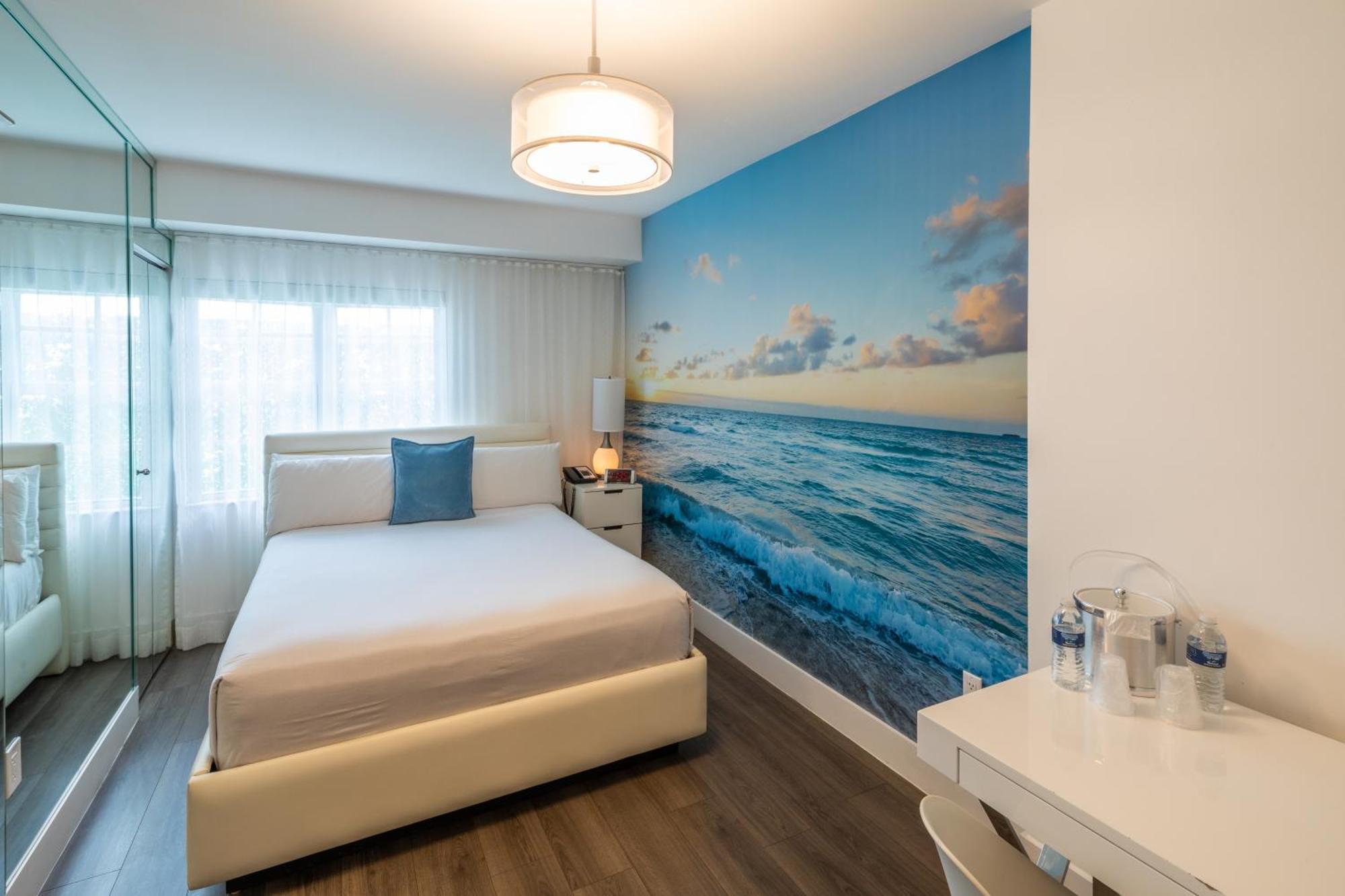 President Villa Traditional One Queen Bedroom