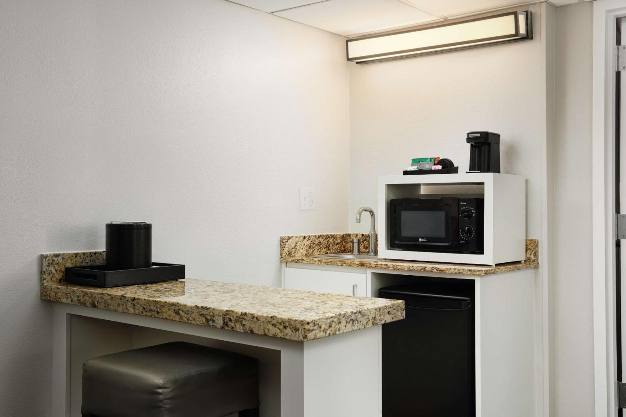 King Suite with Sofa Bed,1542663538:JPEG