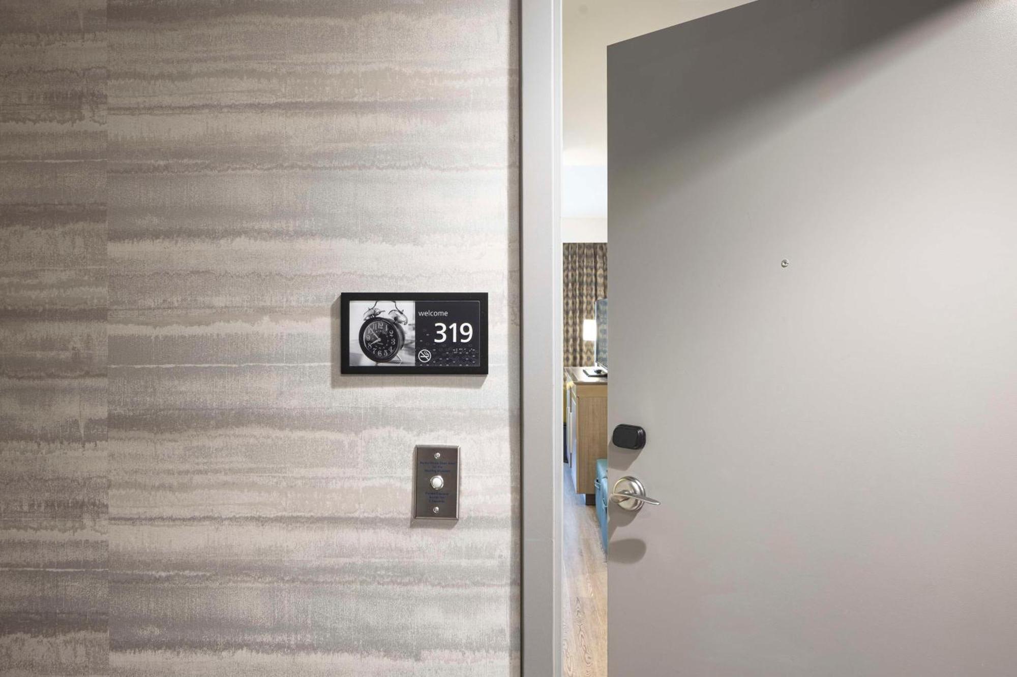 King Room - Hearing Access/Non-Smoking,1552157065:JPEG