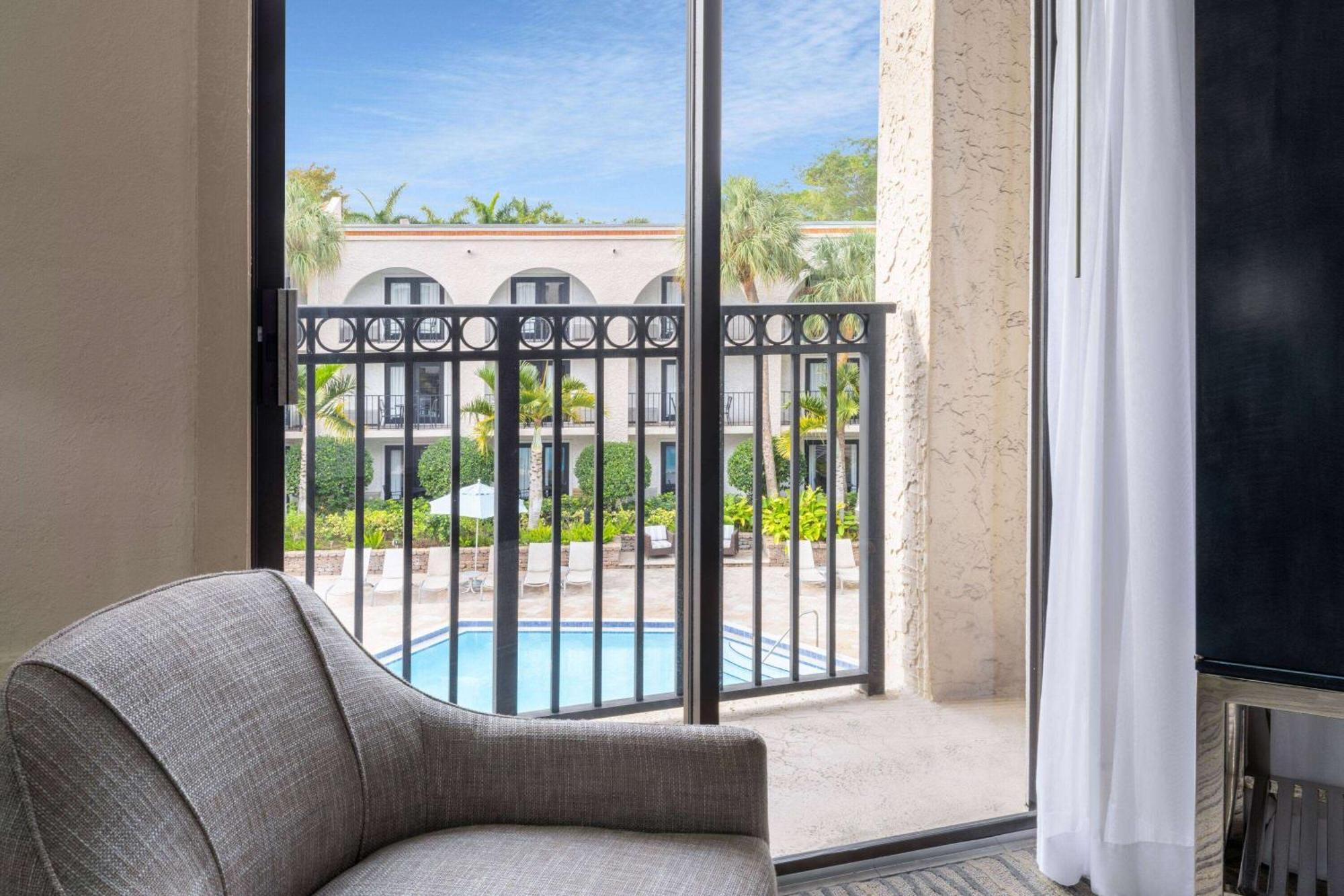King Room with Pool View - Non-Smoking,1583068455:JPEG