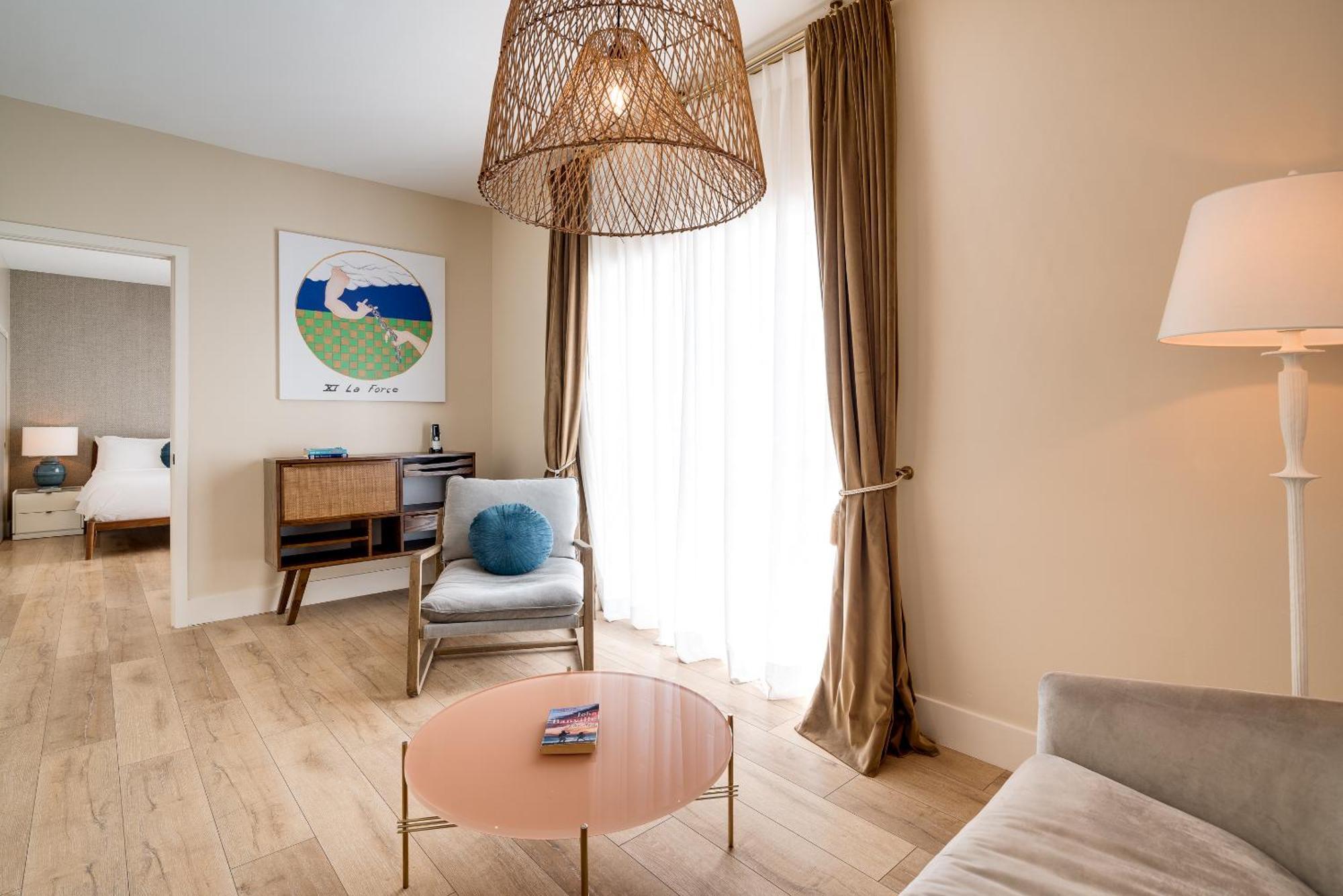 One Bedroom Queen Suite Accessible