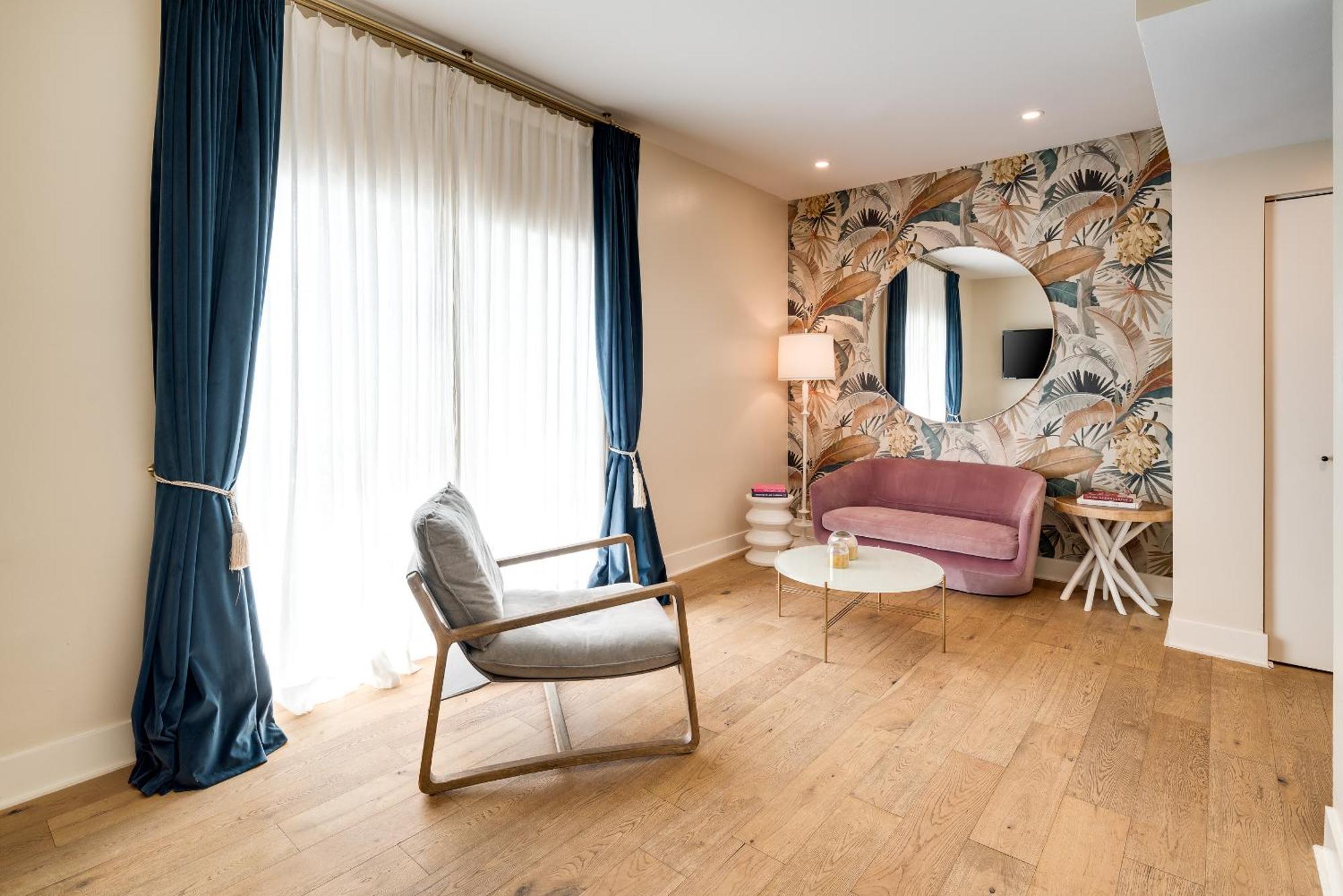 One Bedroom Suite Queen