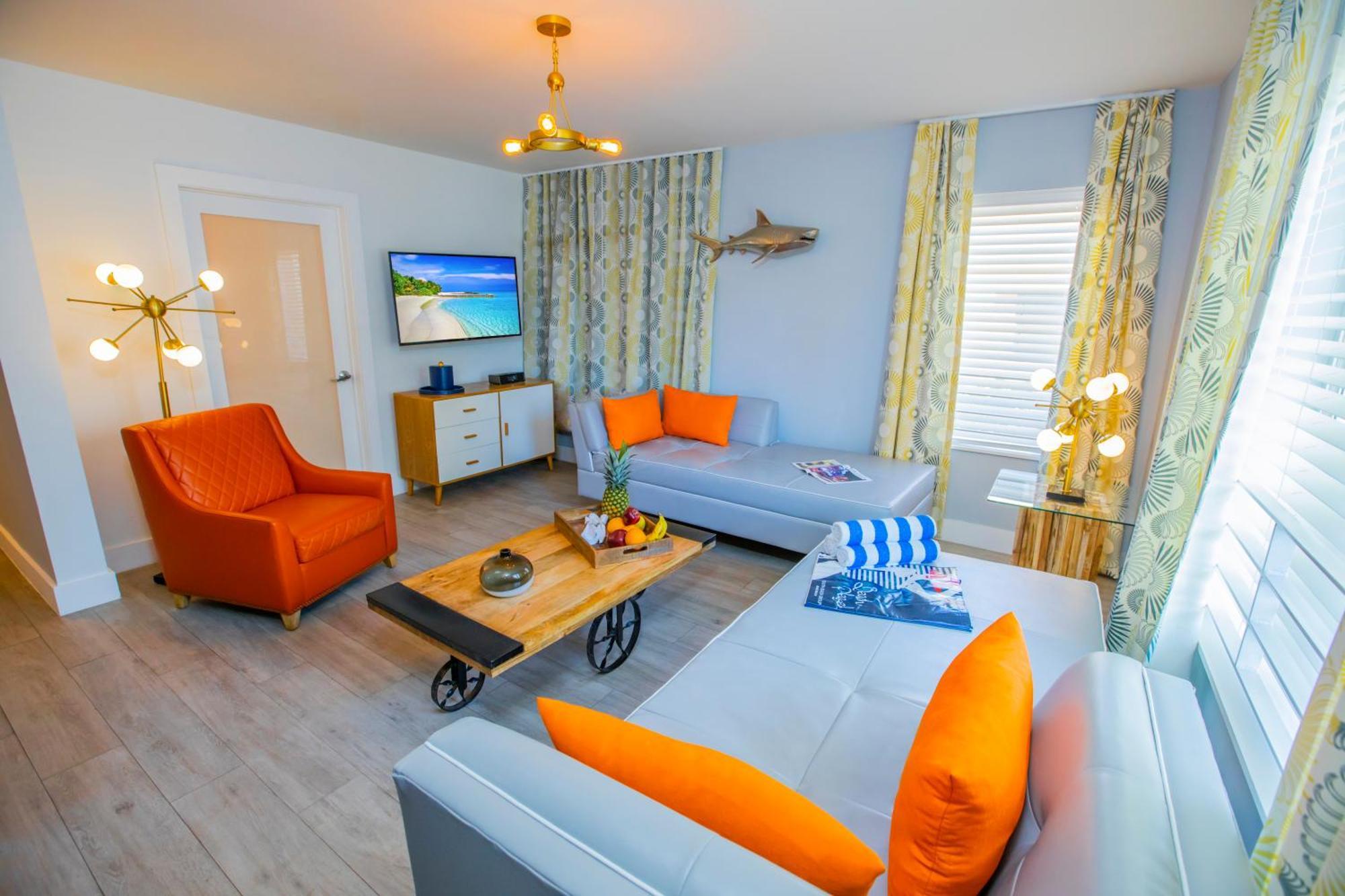 One Bedroom Queen Suite,1639581353:JPEG