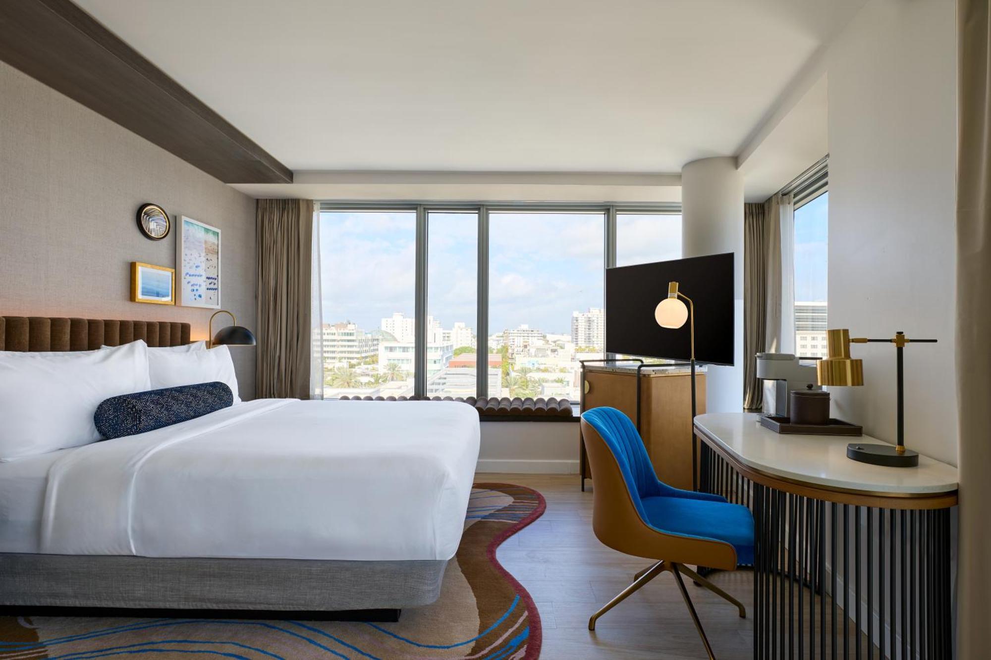 Deluxe King Room