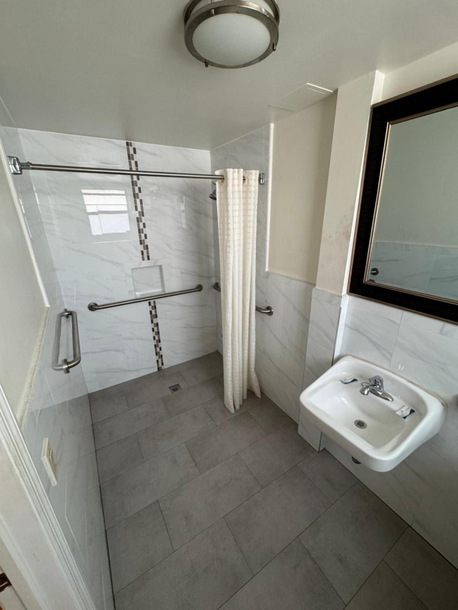 Single Room - Disability Access,1657157792:JPEG