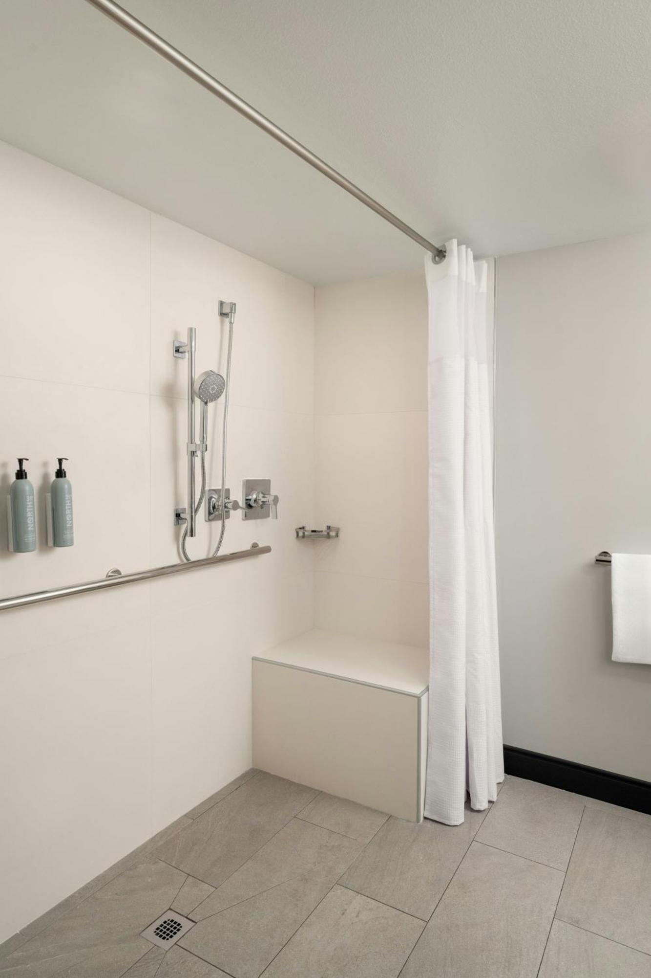 Queen Room with Two Queen Beds,1658074281:JPEG