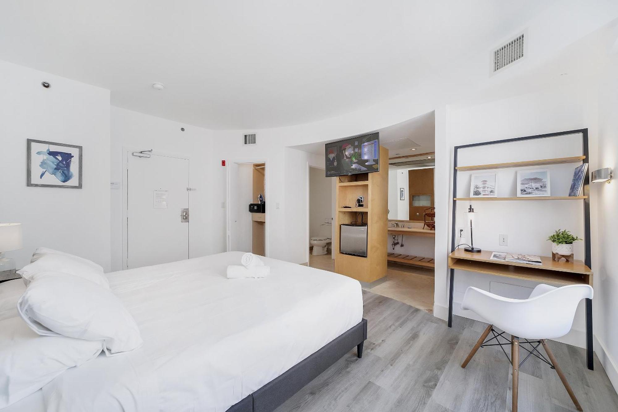 Superior King Room (Self-Check-in),1711139769:JPEG