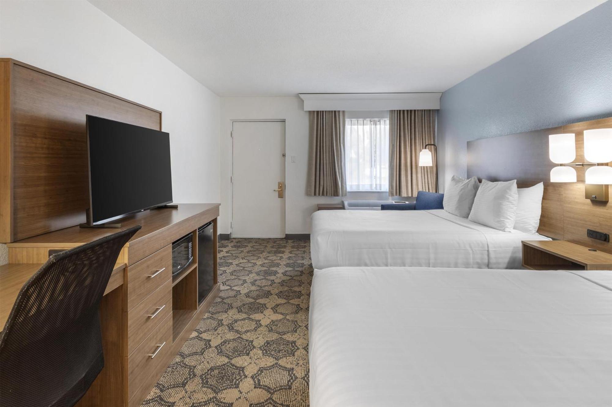 Queen Room with Two Queen Beds - Upstairs - Non-Smoking,1717039701:JPEG
