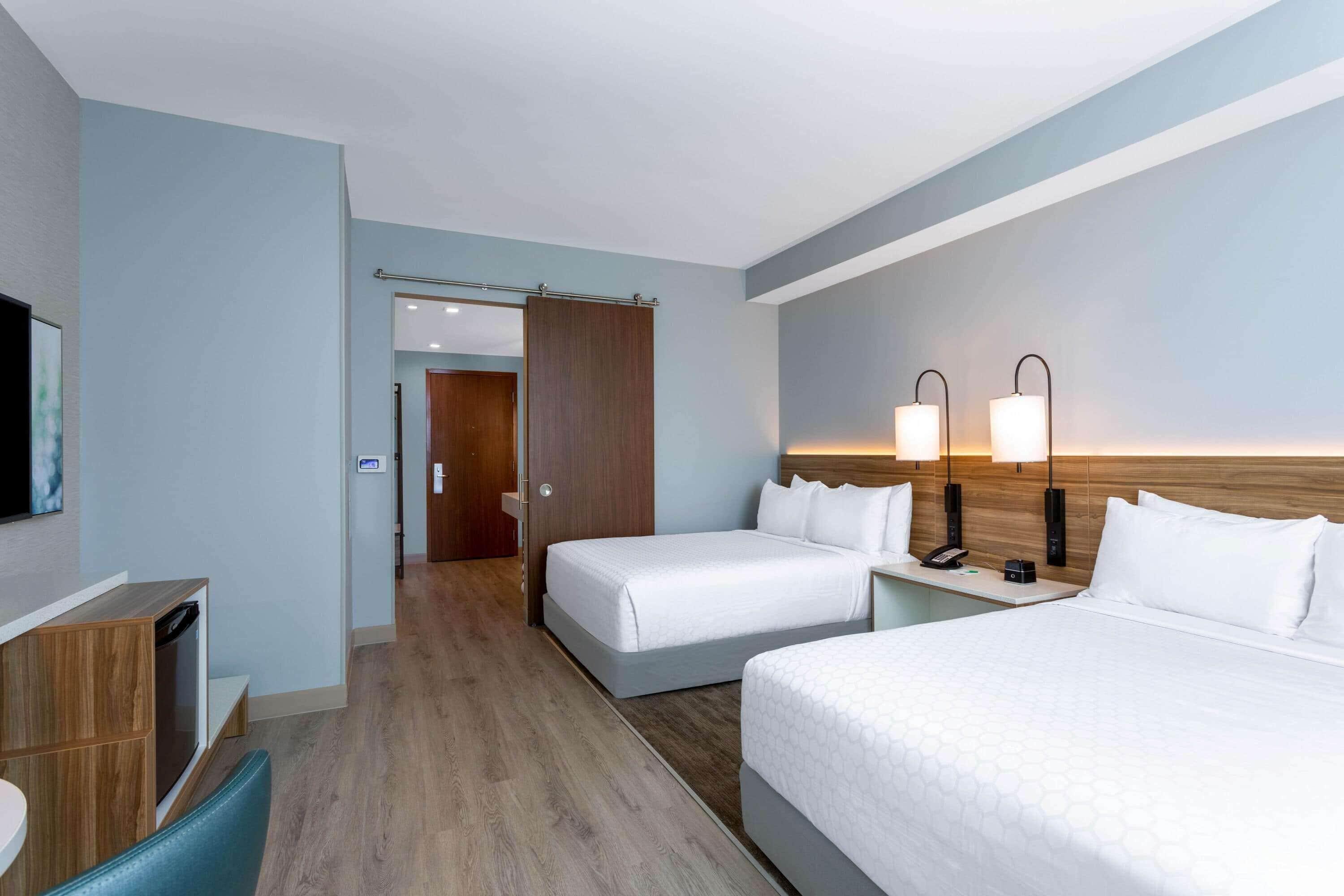 Queen Room Two Queen Beds Non-Smoking