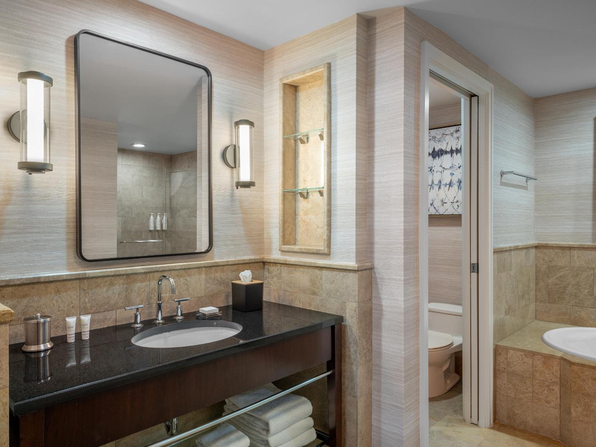 One-Bedroom Condo with Ocean Facing,1746840512:JPEG