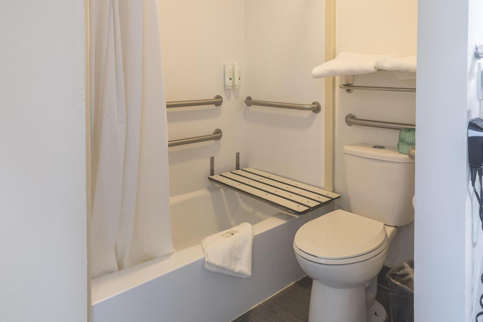Quarto com Cama King-size - Acessível para Hóspedes com Mobilidade Reduzida