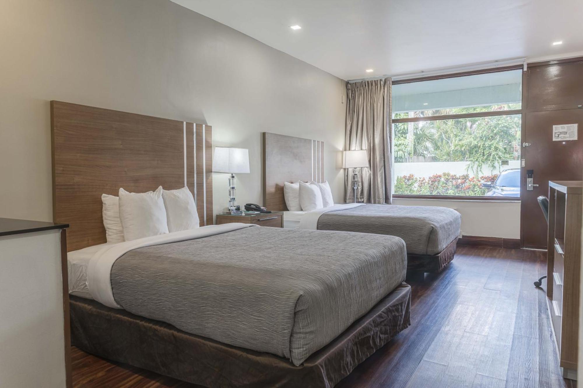 Quarto Deluxe com Cama de Casal ou 2 de Solteiro