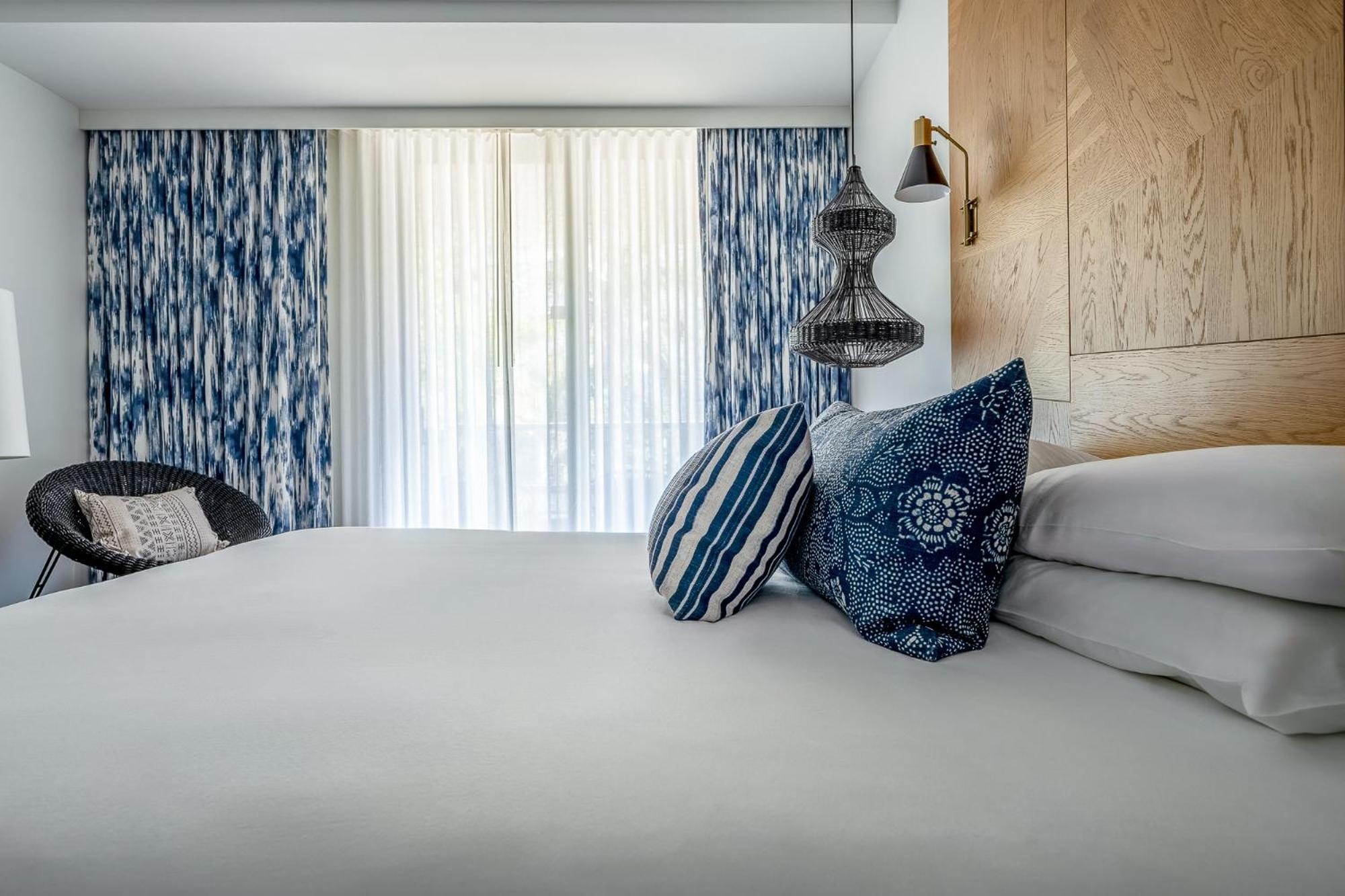 Standard Room King Bed
