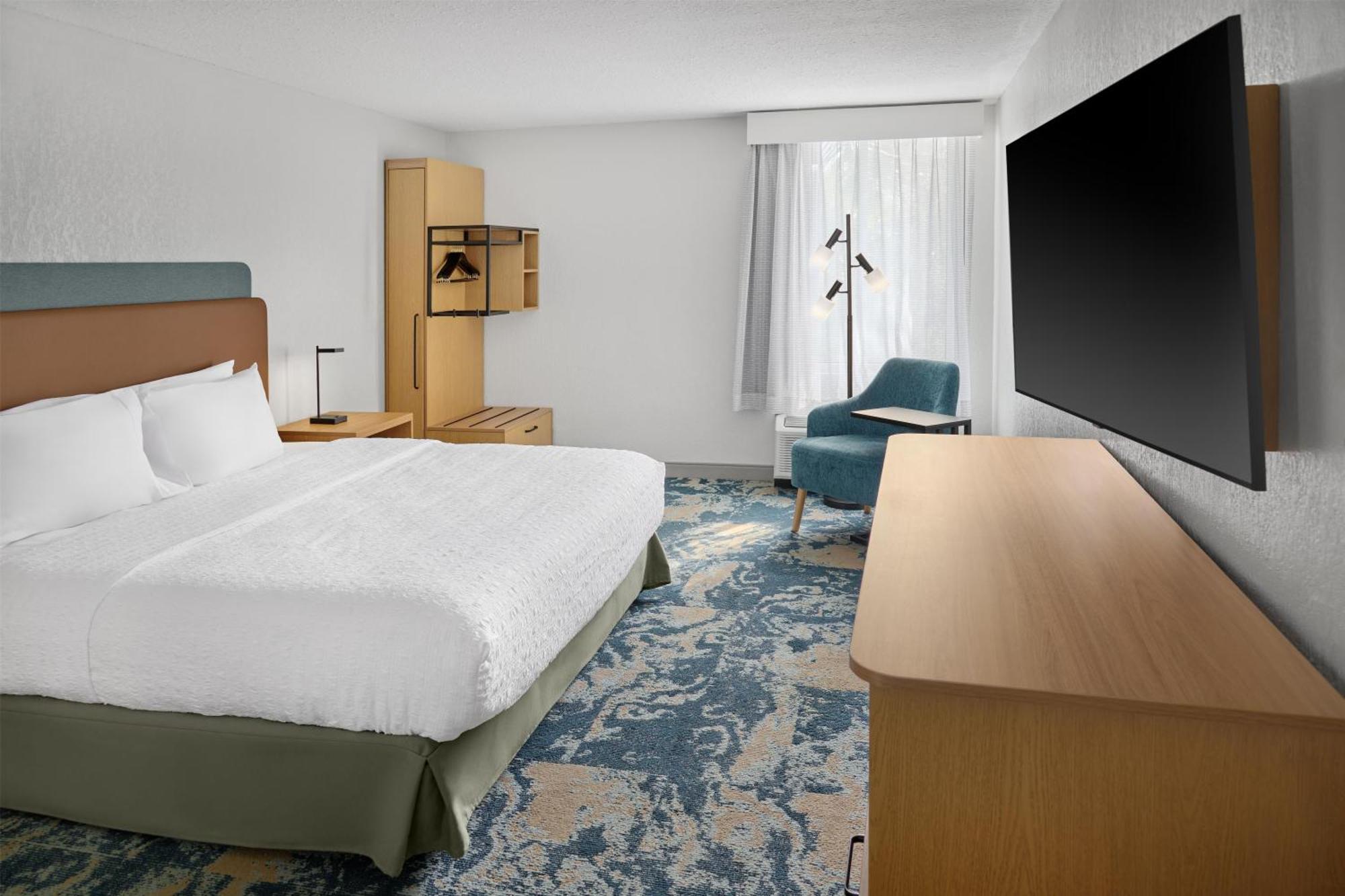 King Room - Mobility Access/Non-Smoking,1765820415:JPEG