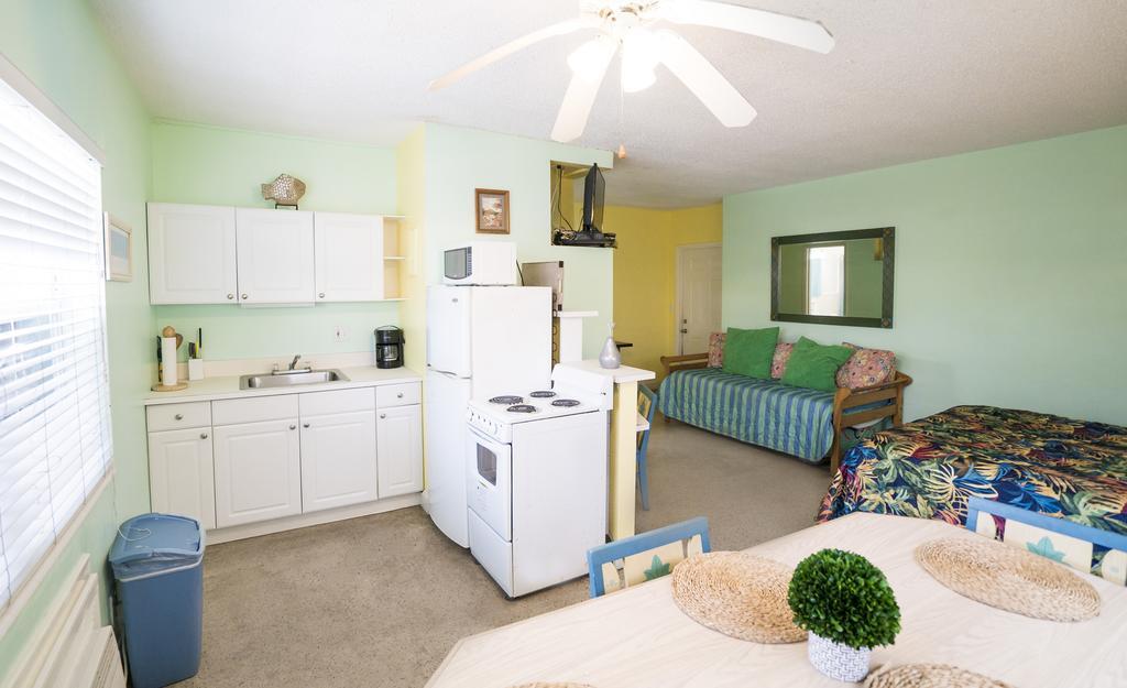 Deluxe Studio,706818361:JPEG