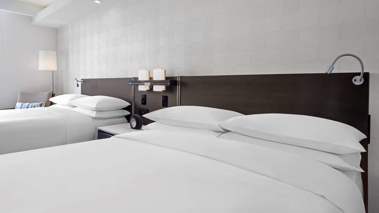 Queen Room with Two Queen Beds and Balcony,666266151:JPEG