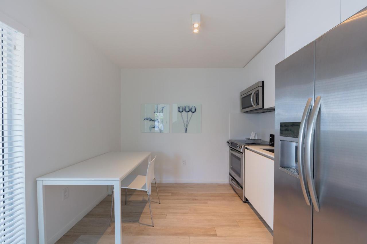 Two-Bedroom Apartment 1 King & 2 Twins