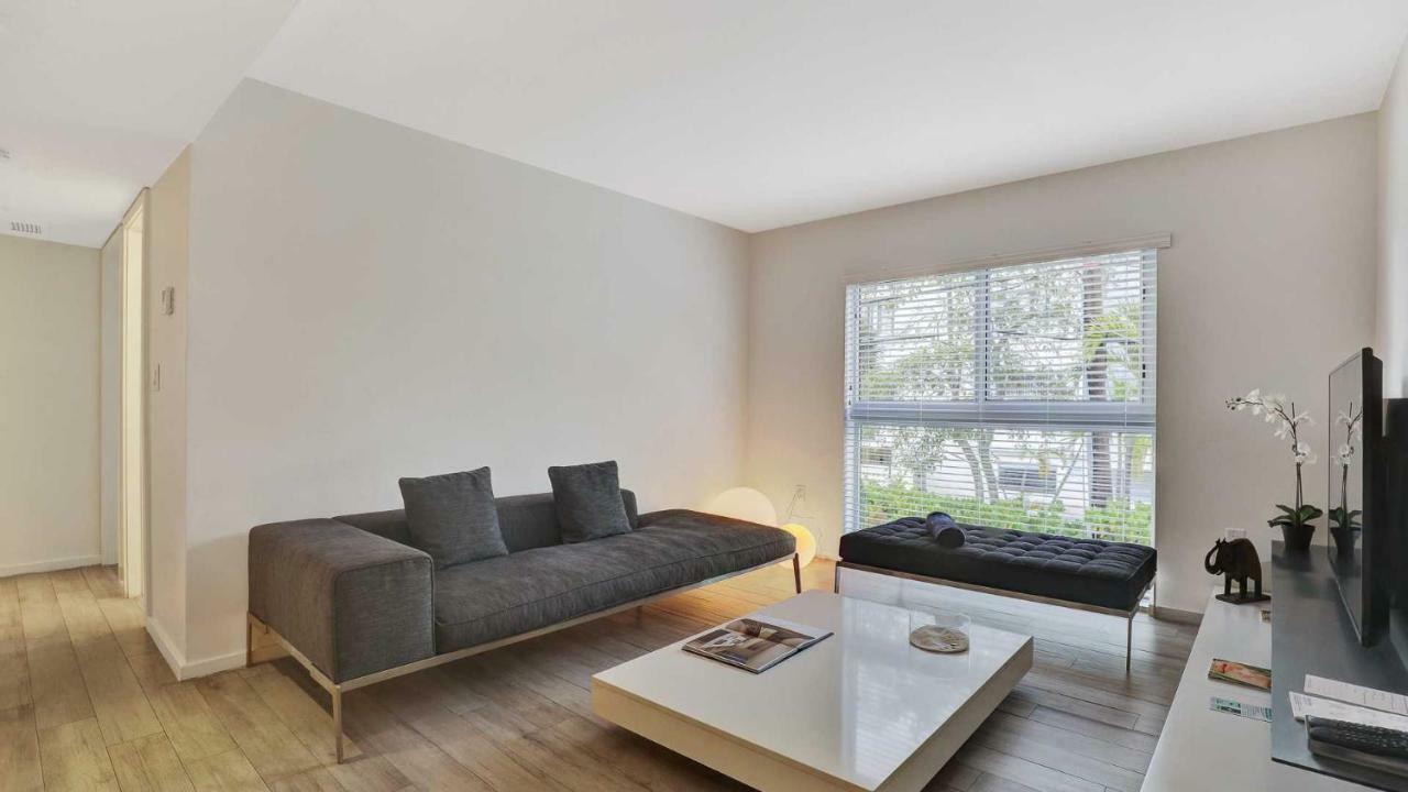 Two-Bedroom Apartment 1 King & 3 Twins