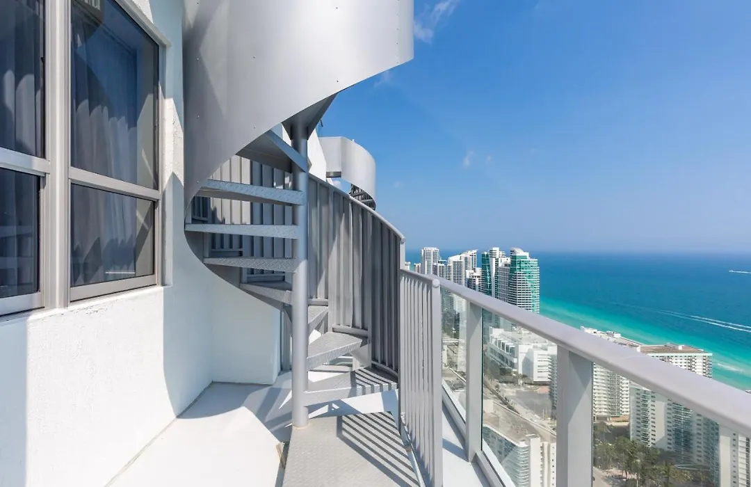 Hyde Beach House Hollywood Private Suites-1