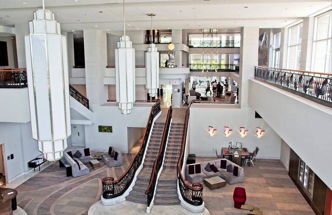 Pullman Miami Airport-1