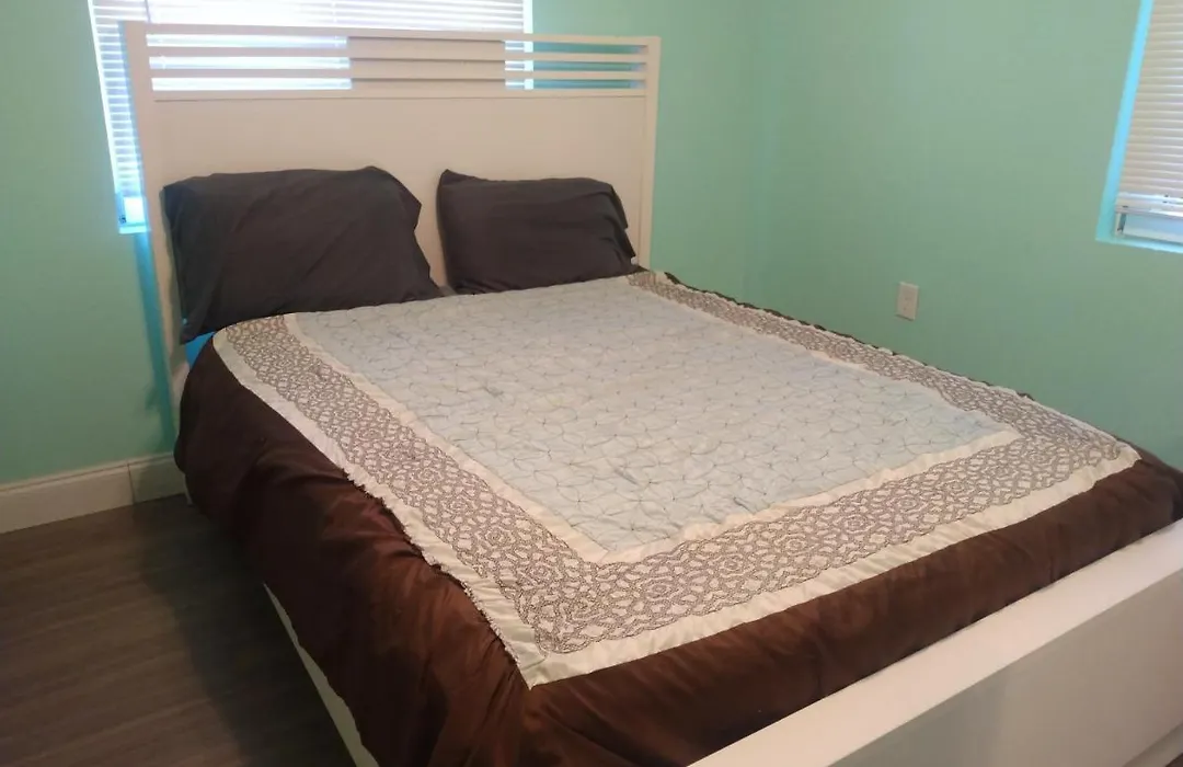 Mimo Home Studio With Private Entrance & Key-1