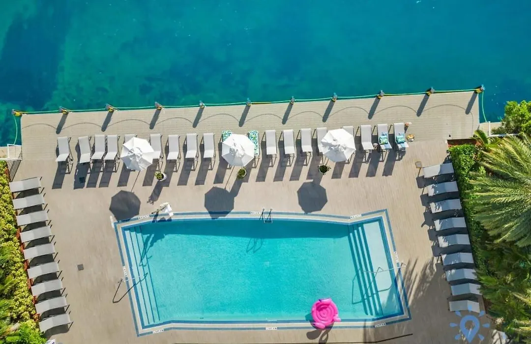 Cozy Apartment - Amazing Pool- Near Beach-1