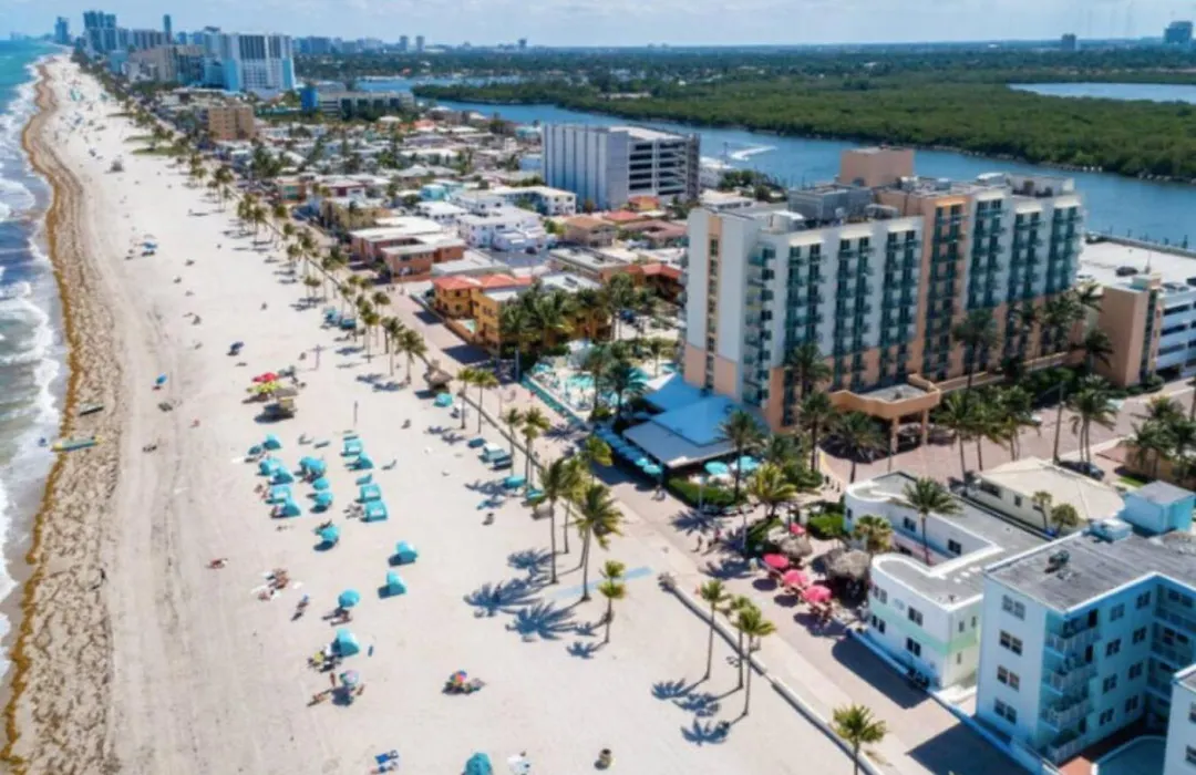 Walkabout 1 Tower Suite In The Heart Of Hollywood Beach-1