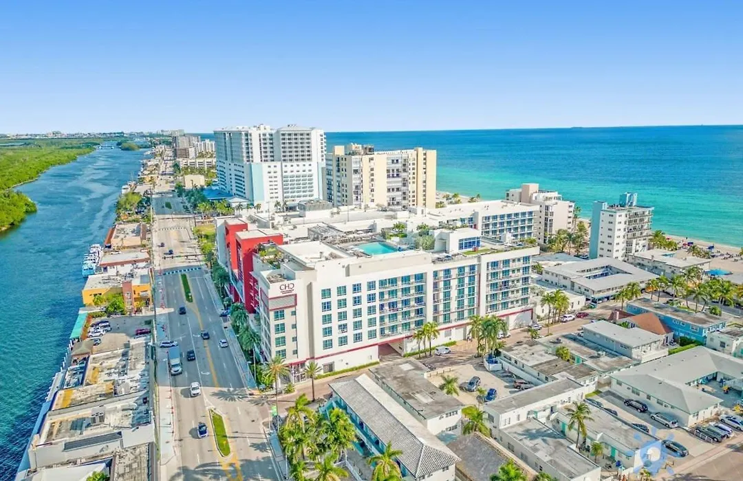 Rooftop Pool - Hot Tub - Gym - Hollywood Beach-1