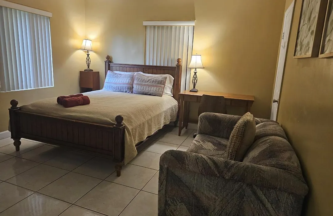 Royal Poinciana Stay-1
