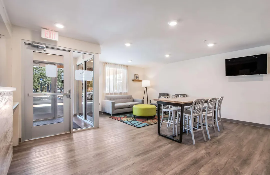 Woodspring Suites Doral Miami Airport-1