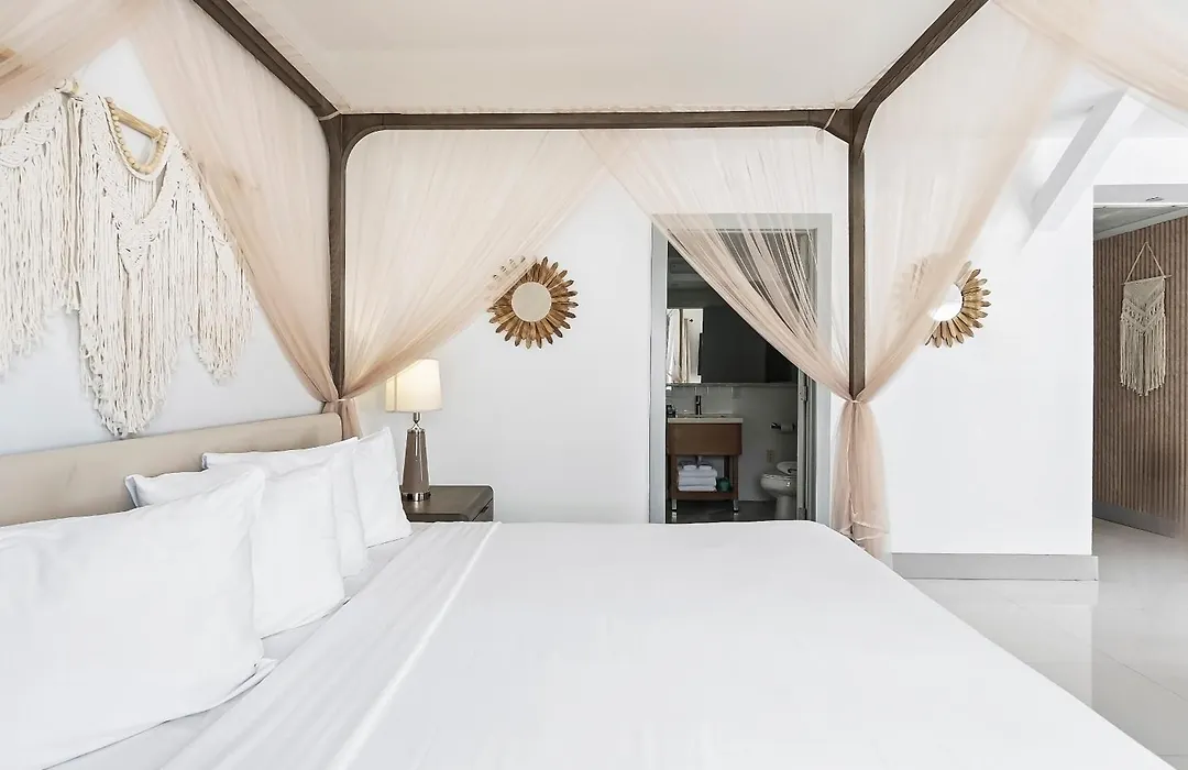 Townhouse Hotel-1