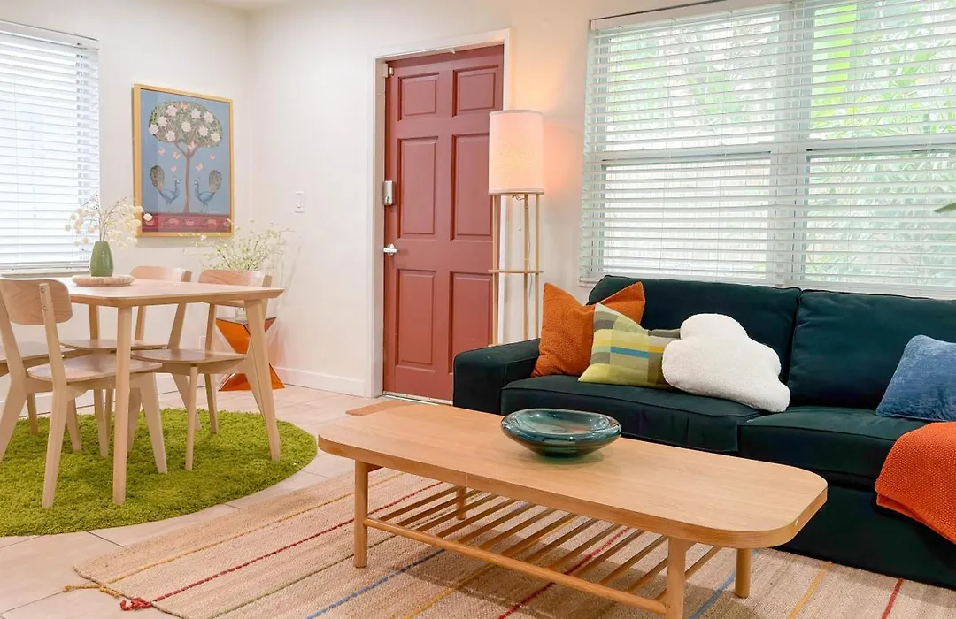 Cozy Garden Bungalow - Pets/Parking/Beach-1