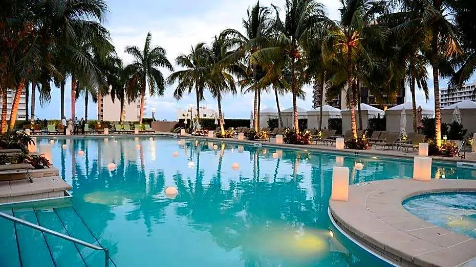 Private Condo Hotel At Four Seasons Brickell-1