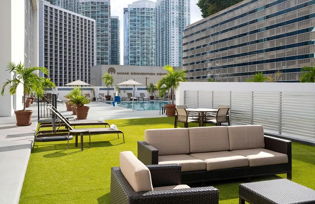 Courtyard Miami Downtown Brickell Area-1