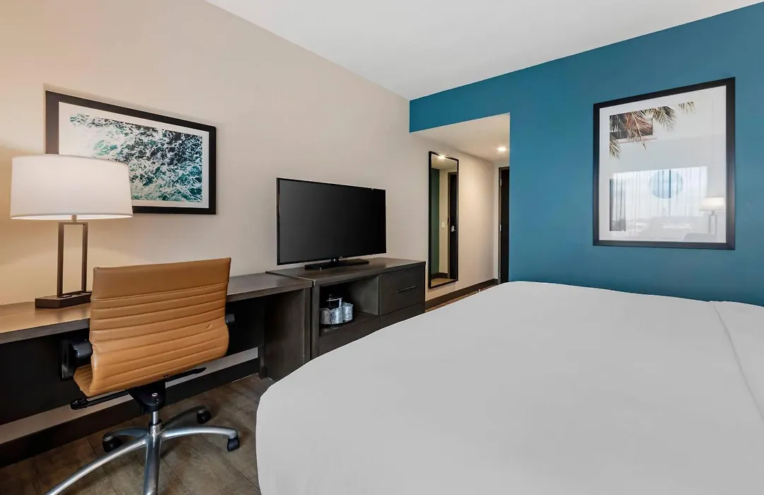 Comfort Inn & Suites Miami International Airport-1