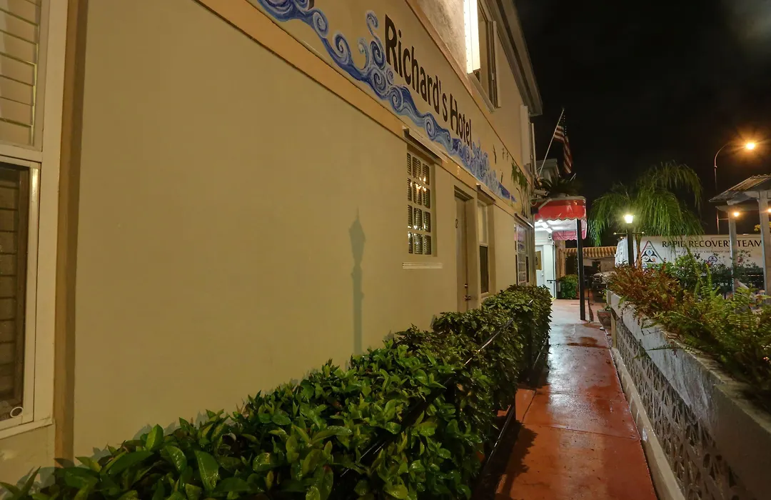 Richard'S Hotel-1