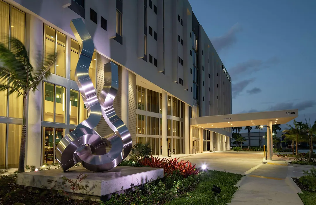 Doubletree By Hilton Miami Doral-1