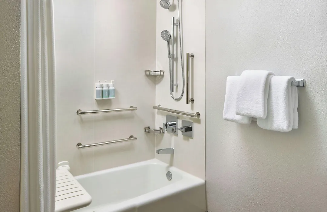 Courtyard By Marriott Fort Lauderdale Airport & Cruise Port-1