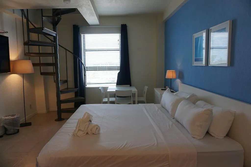 Design Suites Hollywood Beach Resort-1