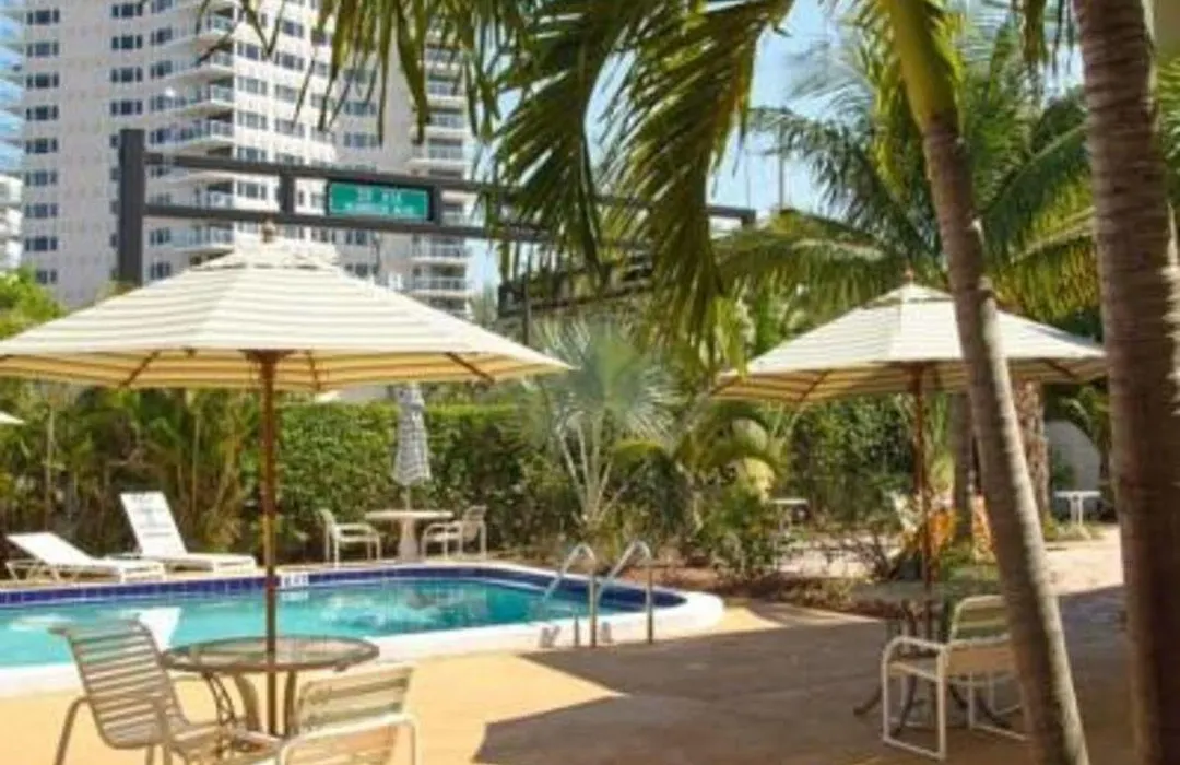 Harbor Beach Inn-1