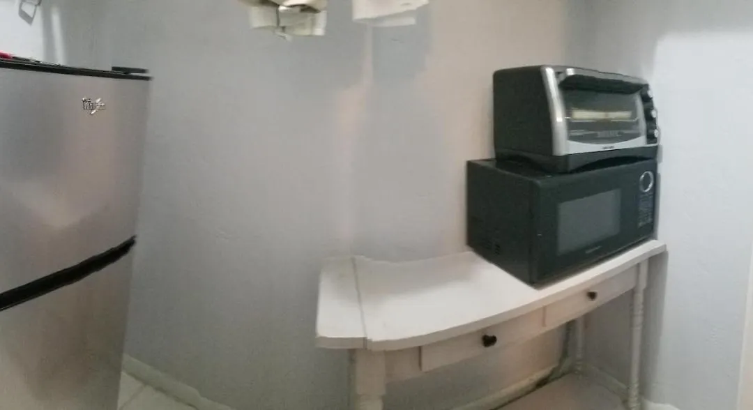 Very Private Studio In Home With Own Separate Entrance-1